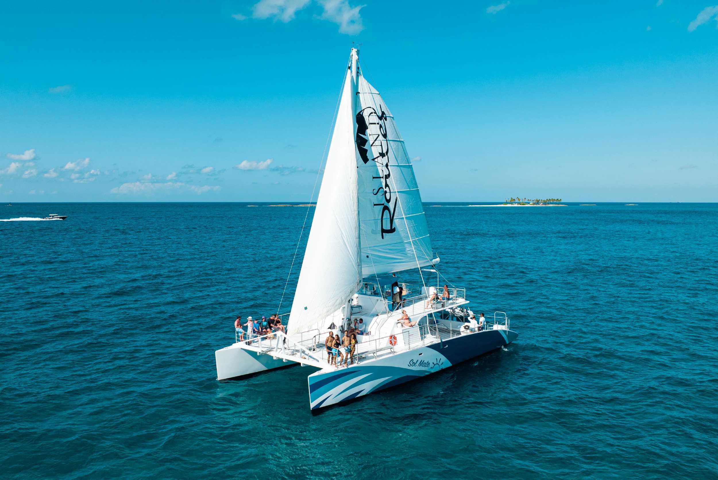 Reggae Catamaran & Snorkeling Cruise Nassau – photo 5 of 7
