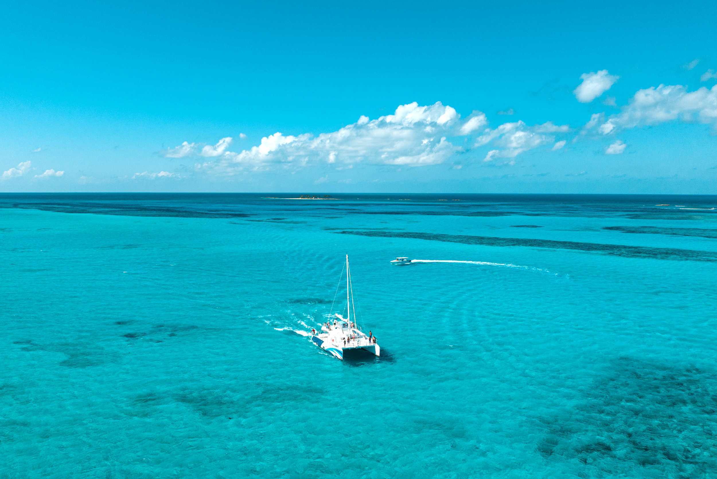 Reggae Catamaran & Snorkeling Cruise Nassau – photo 2 of 7