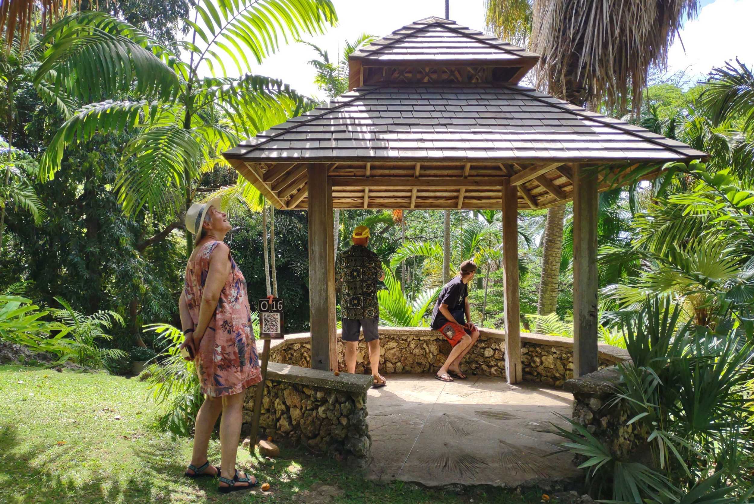 Andromeda Botanical Gardens Experience - 8 Acres – photo 1 of 7
