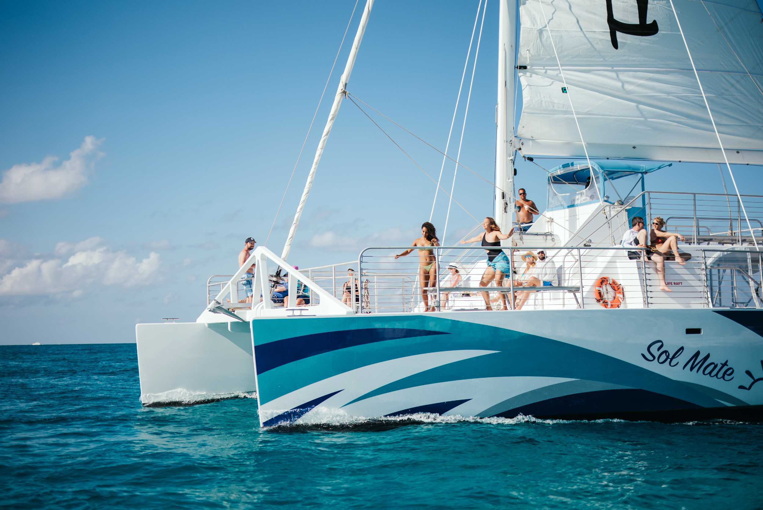 Nassau Spring Break Catamaran Cruise – photo 3 of 5
