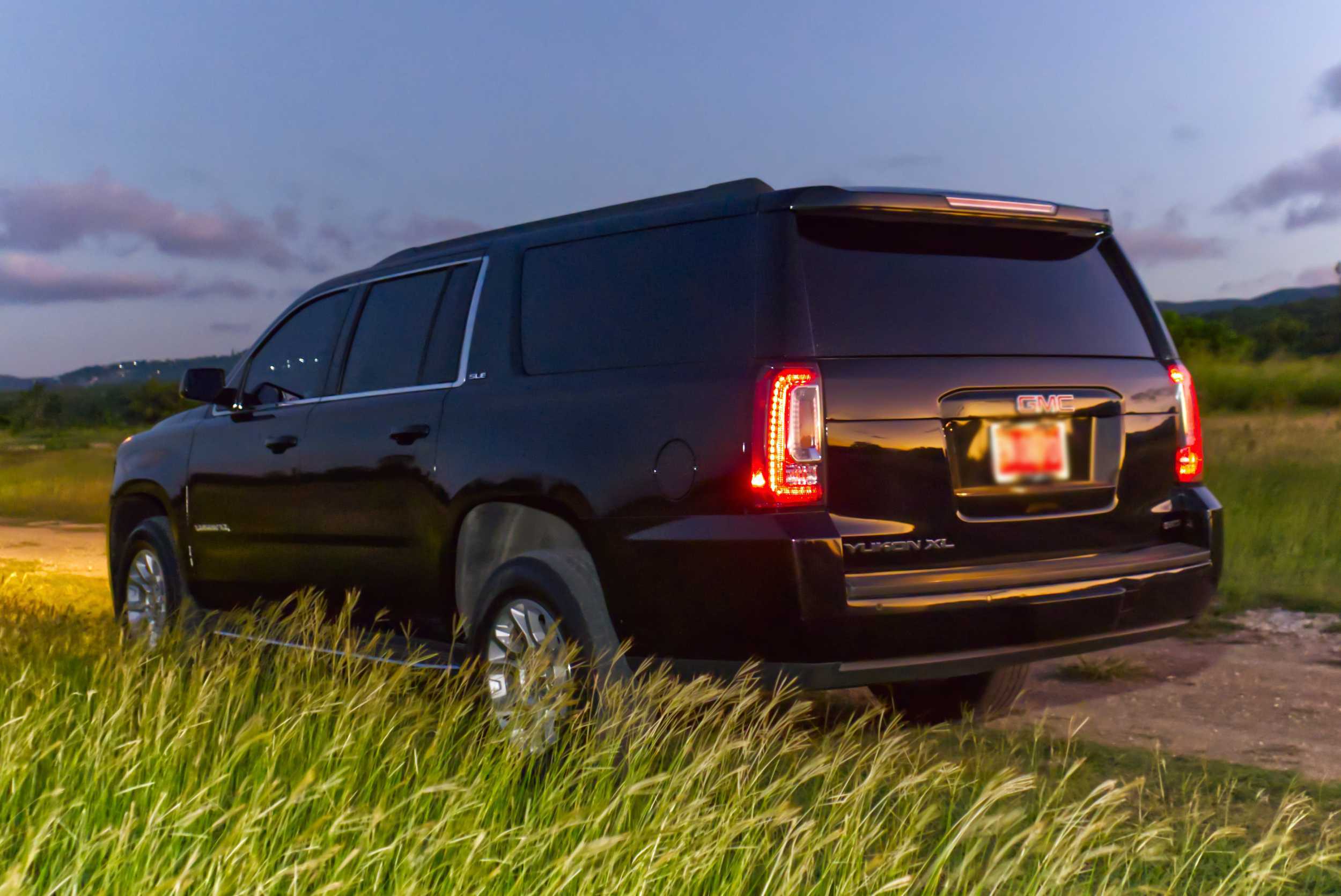 Ultimate VIP Departure Transfer from MBJ (Runaway Bay) – photo 1 of 9
