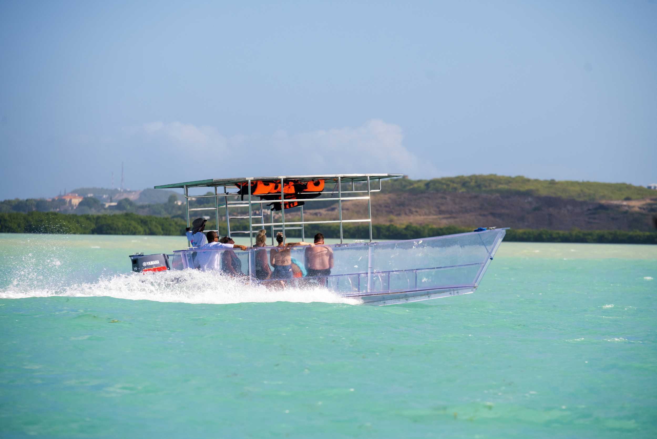 Antigua Clear Boat & Beach Experience – photo 2 of 4