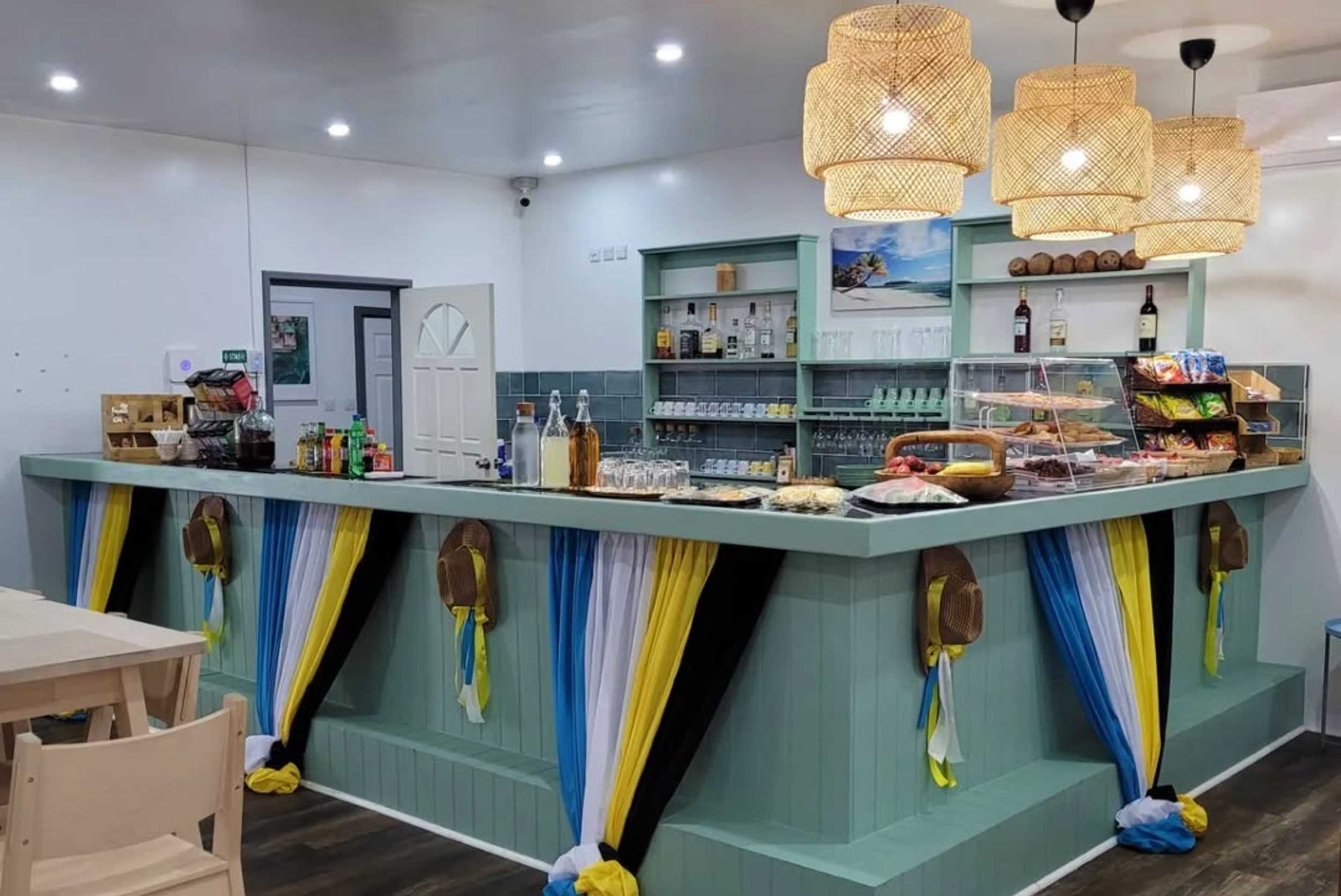 St. Lucia Airport Departure Lounge Service with Transfer – photo 2 of 8
