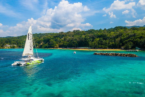 Caribbean charter: 115m Lürssen superyacht Ahpo in Jamaica