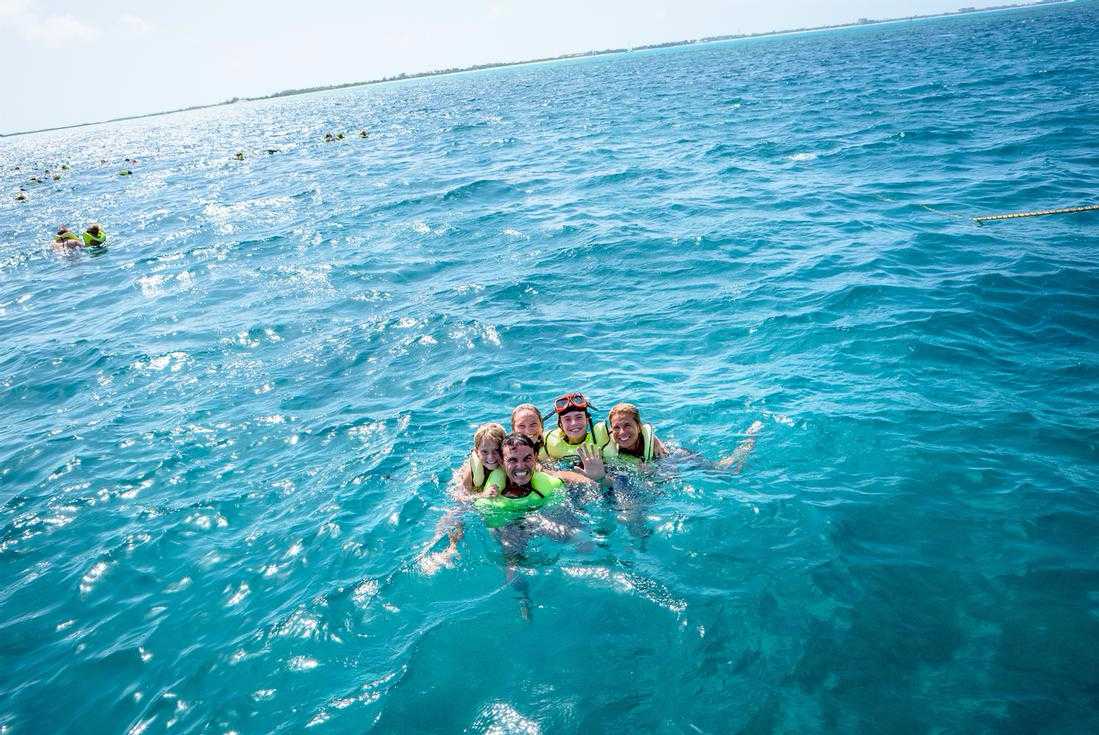 Luxury Catamaran Charter Turks & Caicos – photo 3 of 7