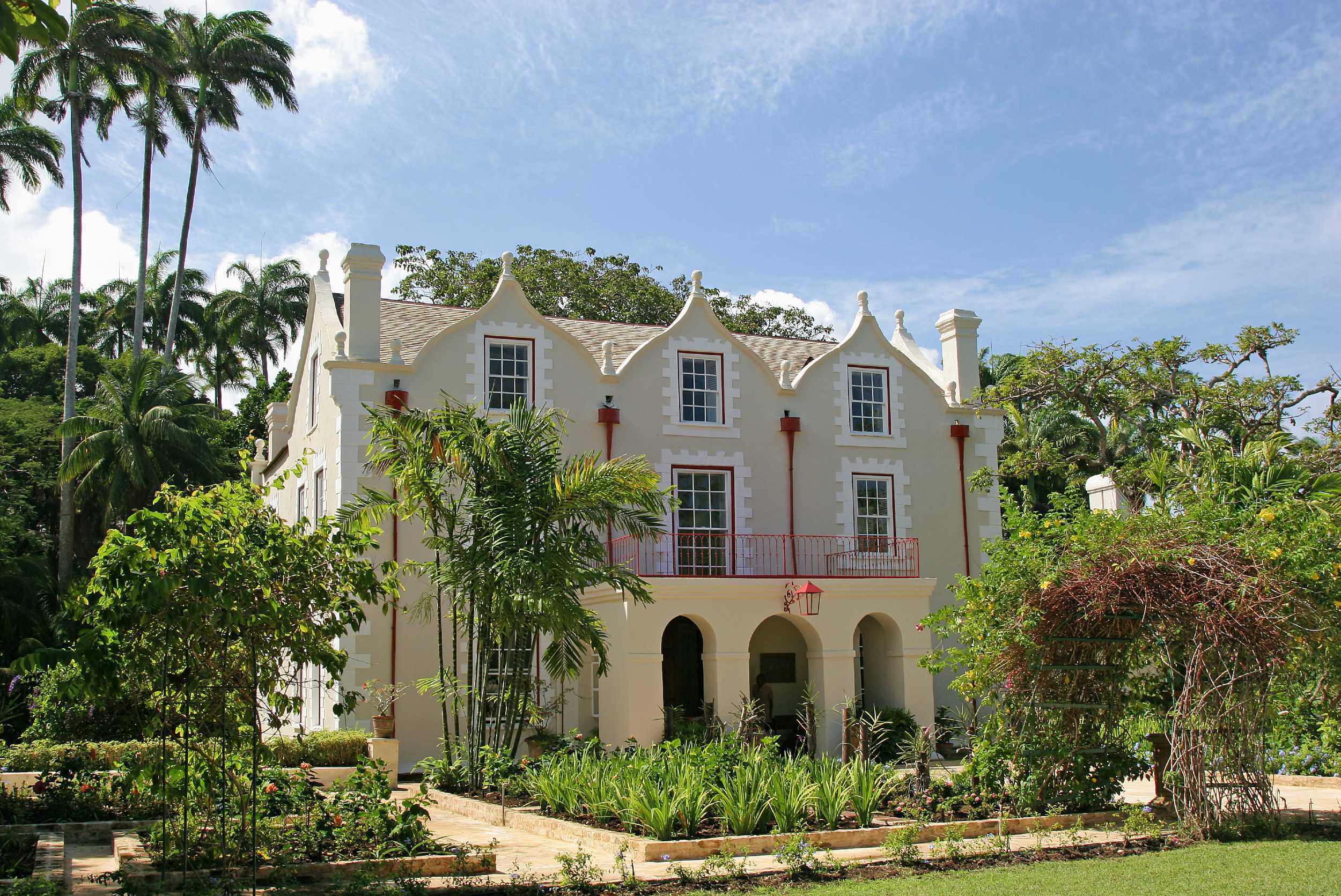 Historical Abbey & Garden Tour – photo 1 of 4