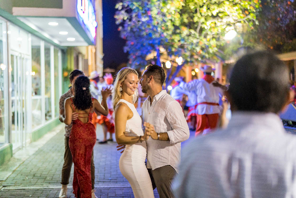 Punda Vibes Curacao Night Experience