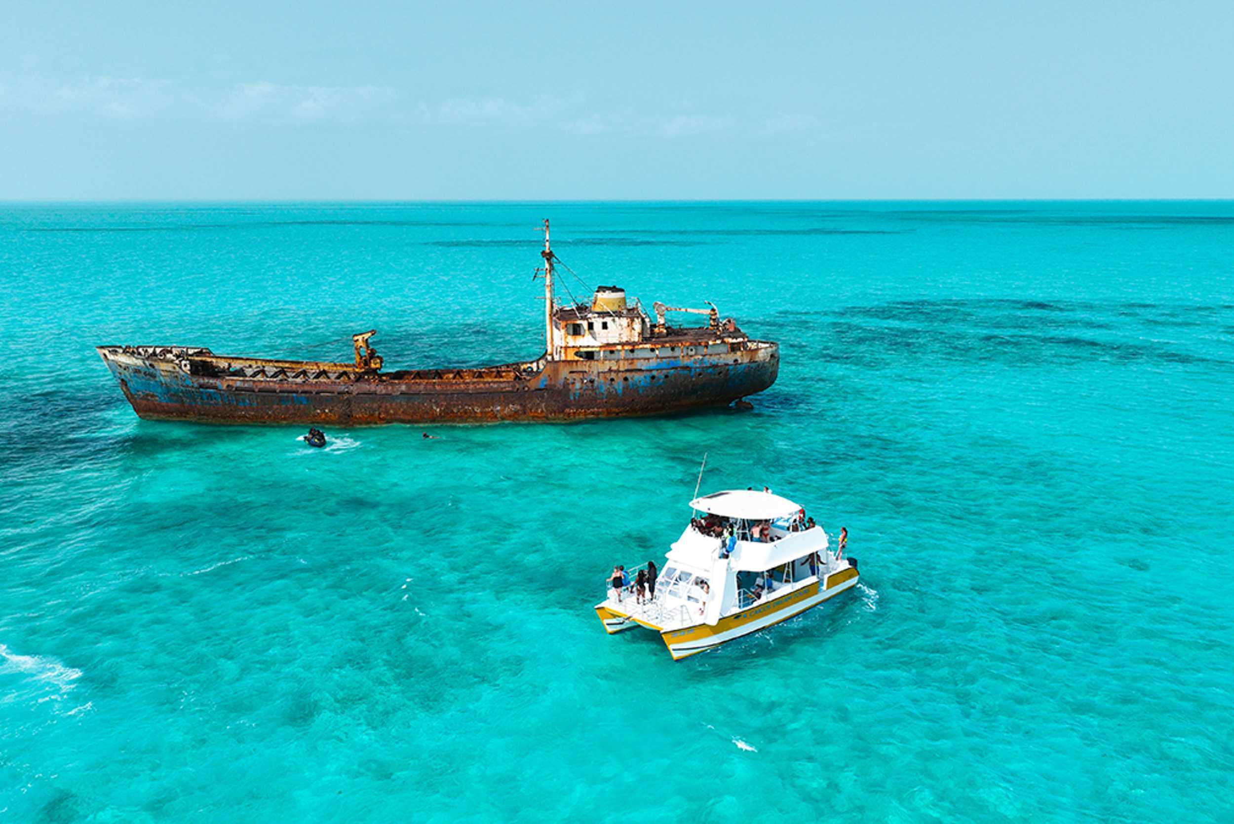 Caicos Shipwreck & Floating Bar Experience – photo 4 of 11