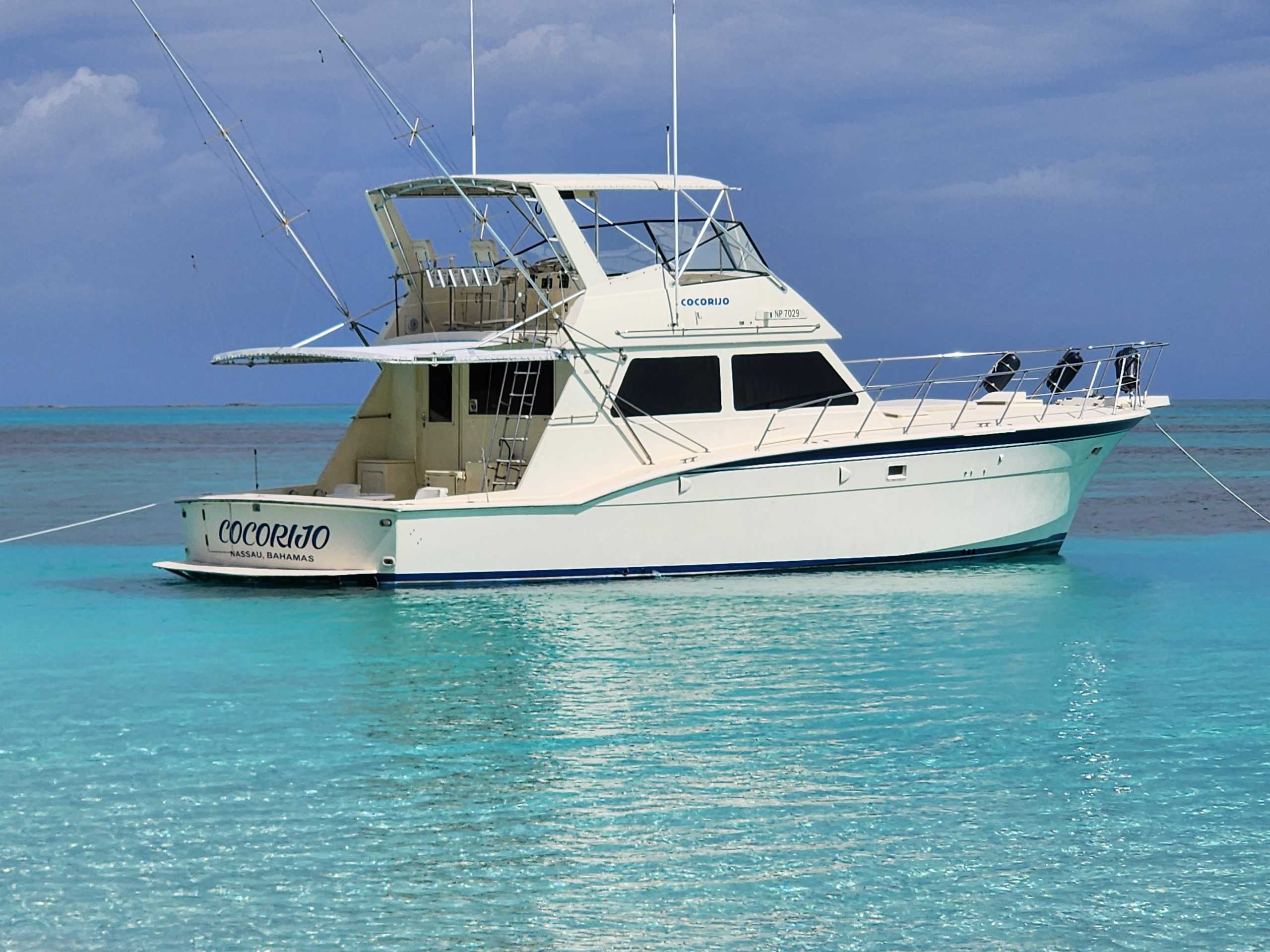 Private and Customizable Boat Charter 55ft 1-10pax (4hrs) – photo 1 of 5