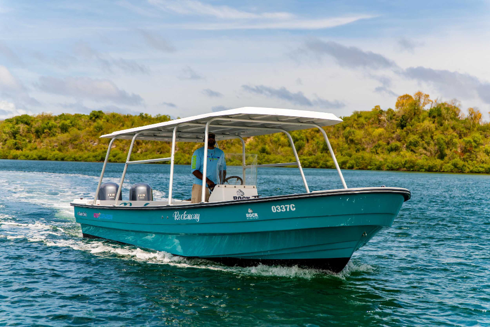 Speedboat carrying guests along Antigua’s coast