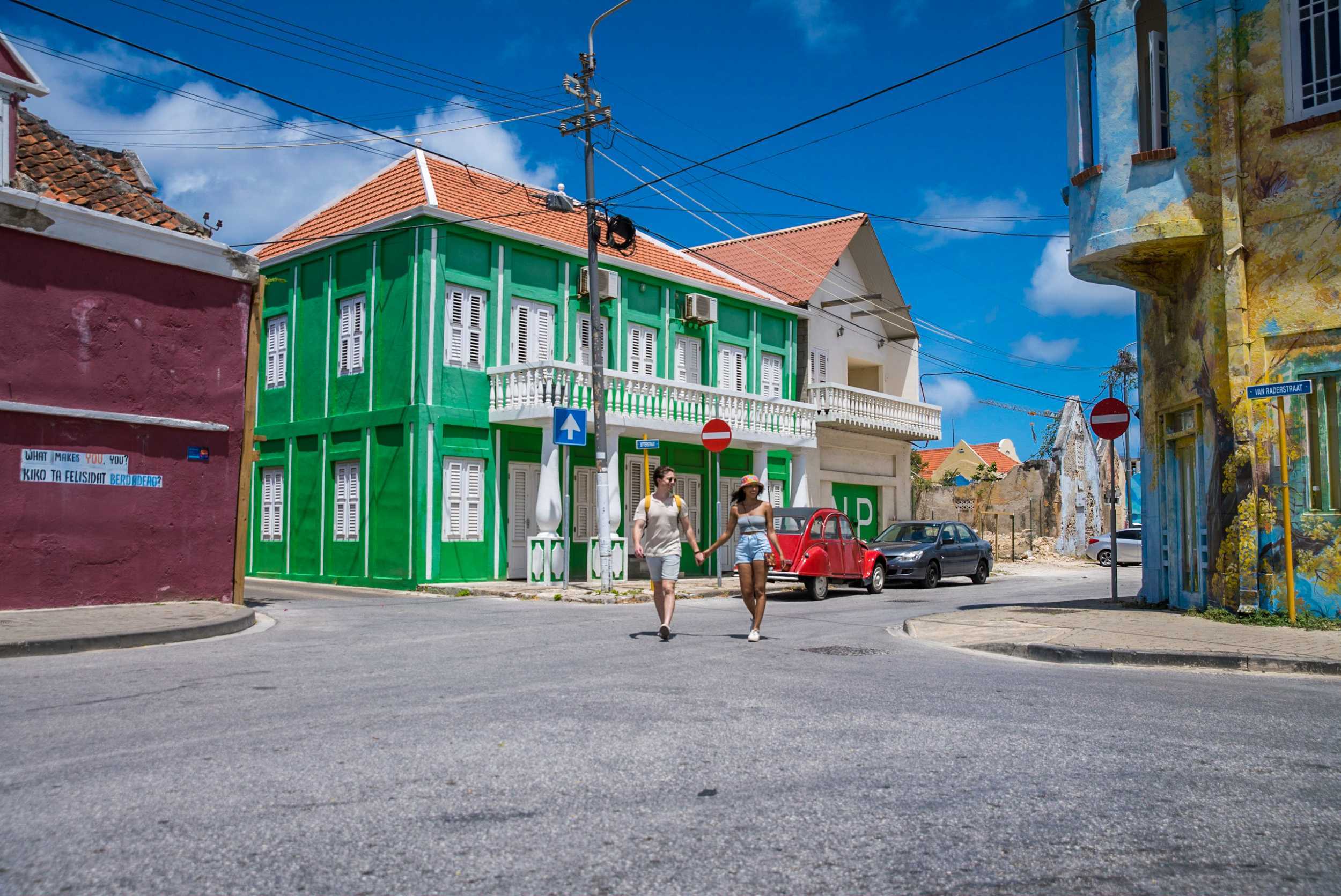 Otrabanda to Punda Walking Tour – photo 5 of 8